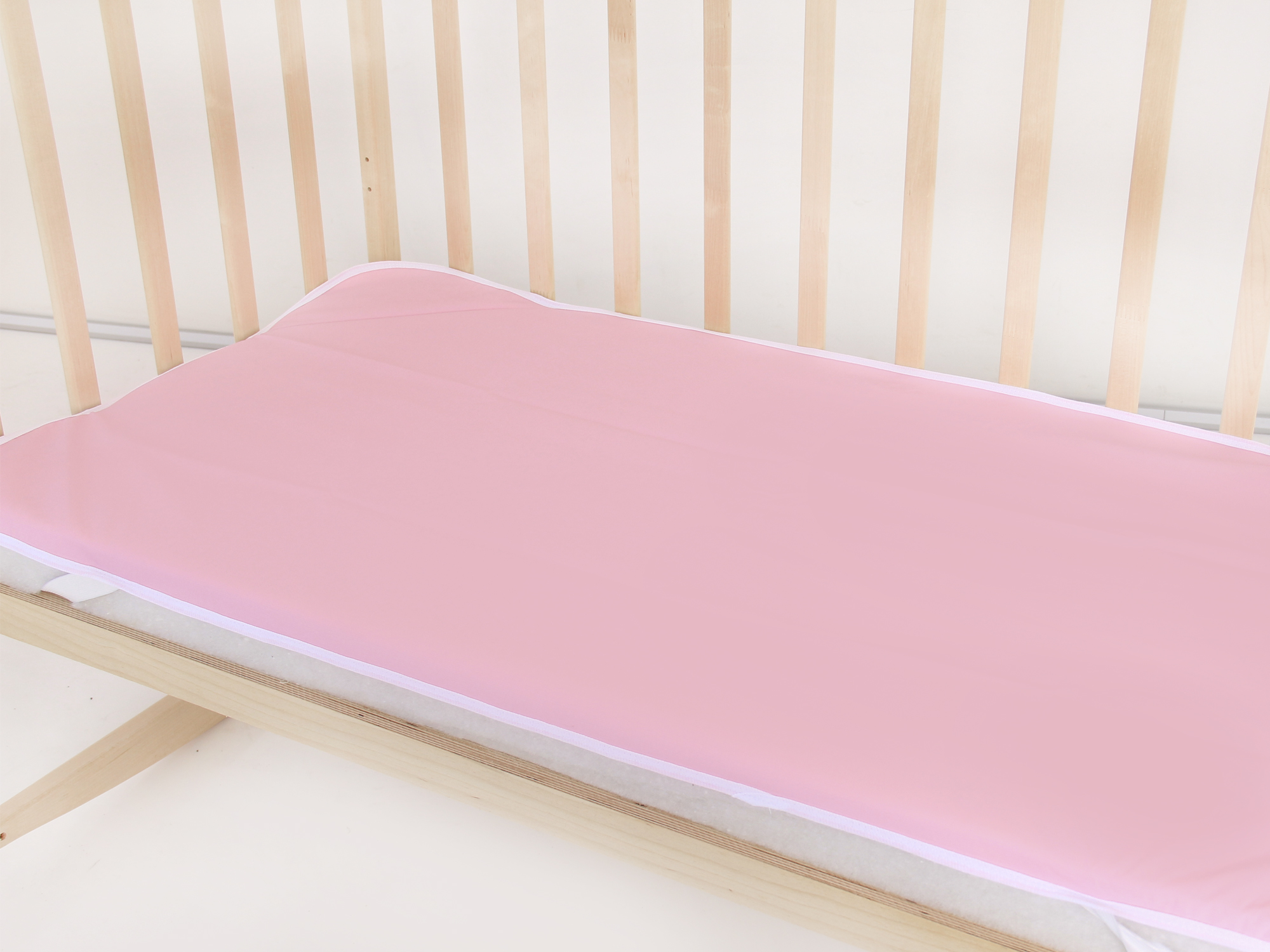 картинка Клеенка на резинке в детскую кроватку КРМ-01 от магазина Одежда+